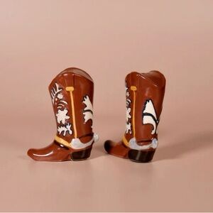 Brown Ceramic Cowboy Boot Shakers
